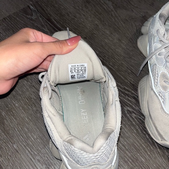 Yeezy 500 Blush - Picture 5 of 7